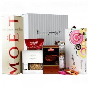 Moet Picnic Hamper