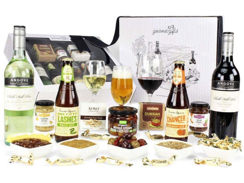 Image of the Premium Beer & Wine Hamper and all its contents.
