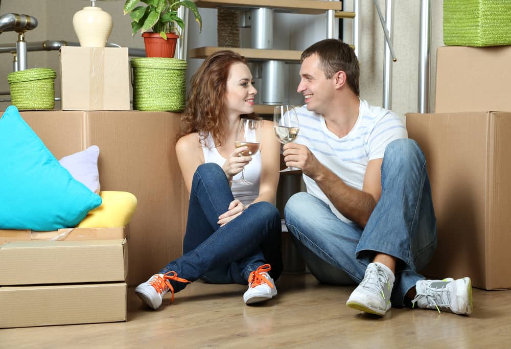 Housewarming gift ideas - wine and food hampers for the new couple