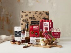 Displaying all the products contained in the Gourmet Sensations Hampers