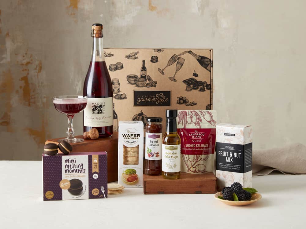 Displaying all the products contained in the Maggie Beer Sparkling Ruby Hampers