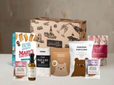 Displaying all the products contained in the Gourmet Vegan & Gluten-Free Sensations Hamper