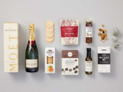 Moet Champagne Hamper - Image 2